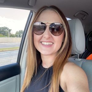 Meet your Posher, Hope